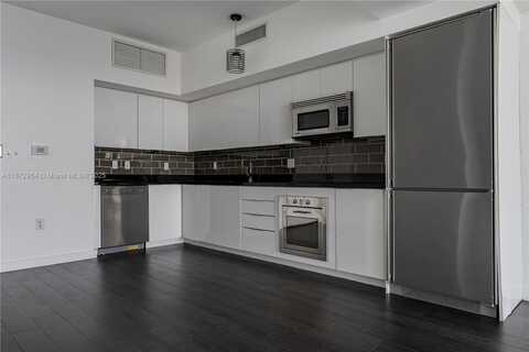 92 SW 3rd St, Miami, FL 33130