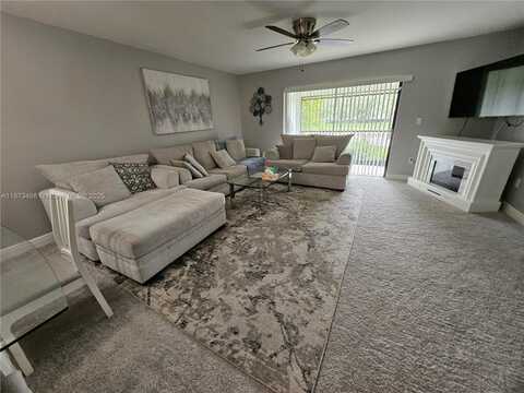 8600 NW 34th Pl, Sunrise, FL 33351