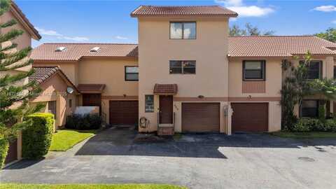 949 SW 113th Ter, Pembroke Pines, FL 33025