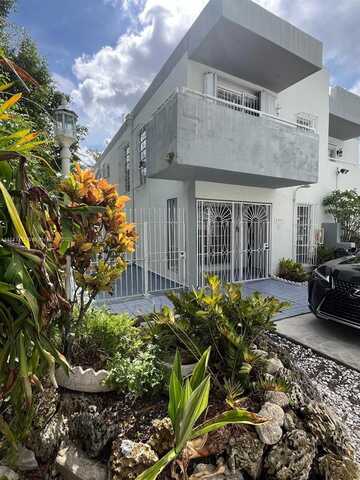 3591 SW 17th St, Miami, FL 33145