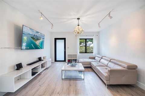 2520 SW 20th St, Miami, FL 33145