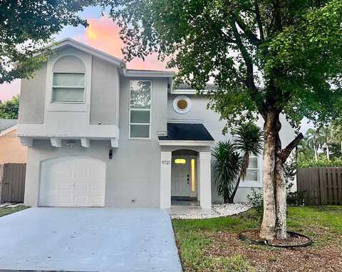 9721 NW 51st Ln, Doral, FL 33178