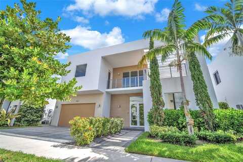 7457 NW 101st Ave, Doral, FL 33178