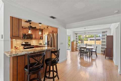 1107 Washington St, Hollywood, FL 33019