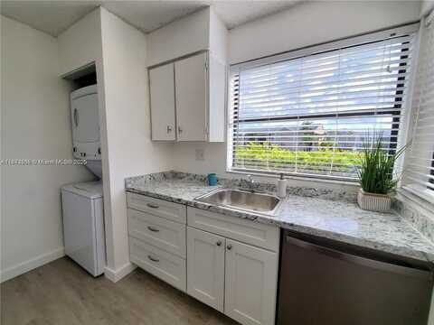 1017 Washington Cir, Homestead, FL 33034