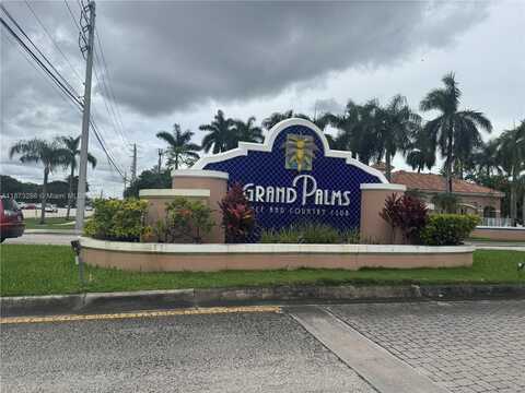1400 W Lacosta Dr W, Pembroke Pines, FL 33027