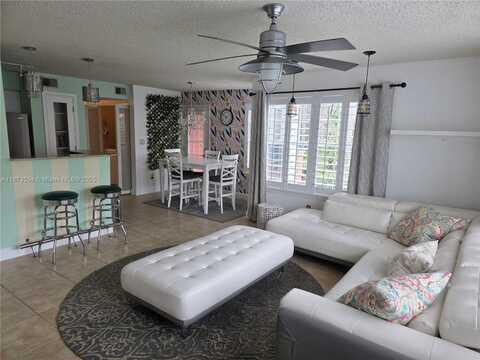 1365 Crystal Way, Delray Beach, FL 33444