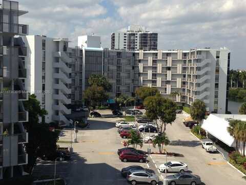 3475 N Country Club Dr, Aventura, FL 33180