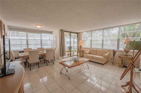 2761 Taft St, Hollywood, FL 33020