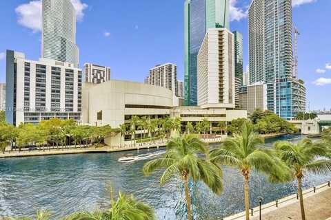 31 SE 5th St, Miami, FL 33131