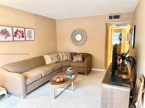 2042 Newcastle C, Boca Raton, FL 33434