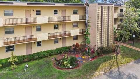 300 Berkley Rd, Hollywood, FL 33024