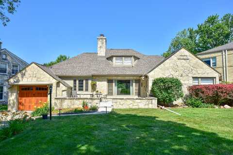 2441 N 97th St, Wauwatosa, WI 53226