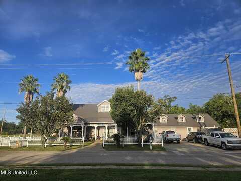 1602 E Railroad Street, Gulfport, MS 39501