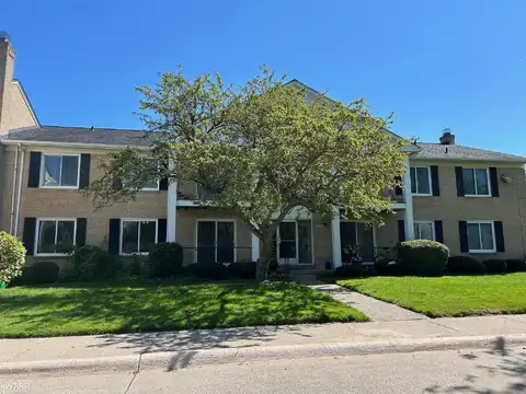 37095 Nottingham, Sterling Heights, MI 48312