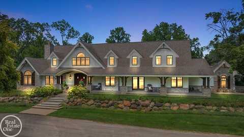 2660 W Buell, Oakland, MI 48363