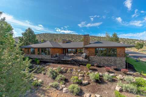 10811 Ironstone Court, Redmond, OR 97756