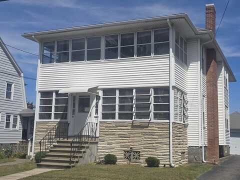 42 Cushing St, Quincy, MA 02170