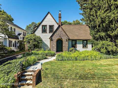 19 Statesir Place, Red Bank, NJ 07701