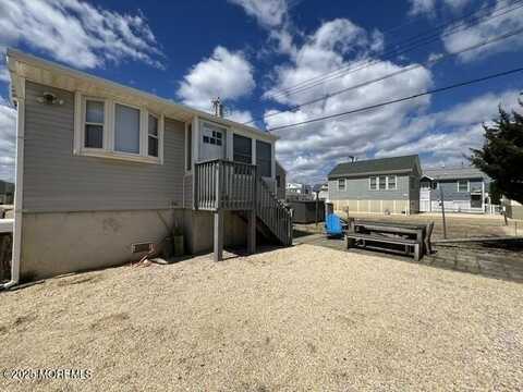 116 W Plover Way, Lavallette, NJ 08735