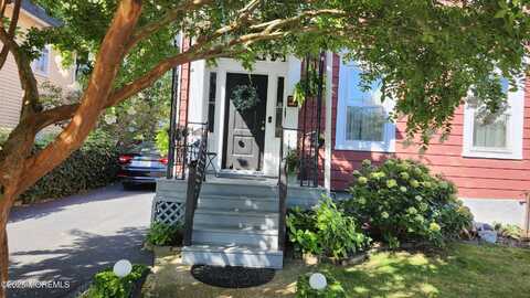 58 Division Street, Keyport, NJ 07735