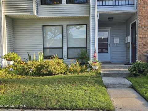 5c Twin Rivers Drive, East Windsor, NJ 08520