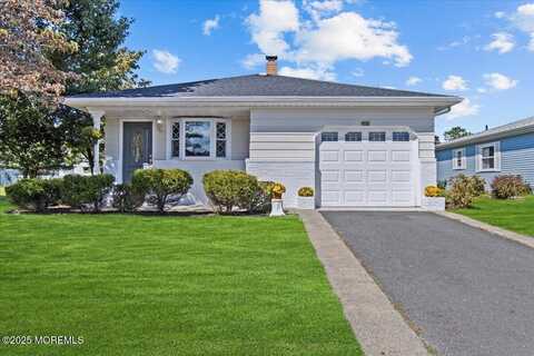 868 Jamaica Boulevard, Toms River, NJ 08757