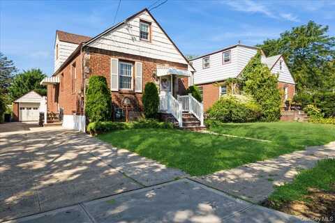 68 Fairfield Street, Valley Stream, NY 11581