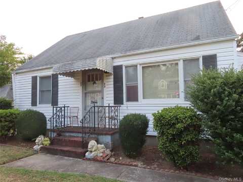 23 Woodlawn Avenue, Central Islip, NY 11722