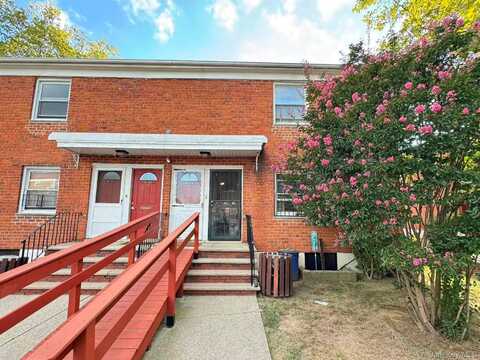 68-24 140th St, Flushing, NY 11367