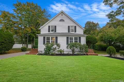 12 Pleasant Avenue, Farmingdale, NY 11735