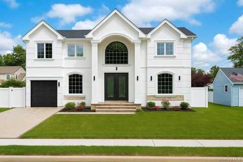 158 Periwinkle Road, Levittown, NY 11756