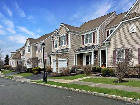 29 Banbury Way, Newburgh, NY 12550