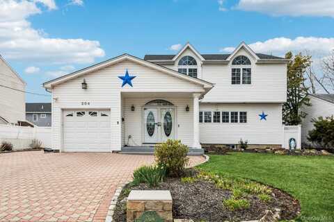 204a Broadway, Massapequa Park, NY 11762