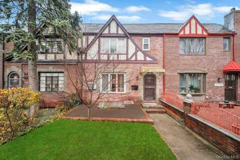 6783 Groton Street, Forest Hills, NY 11375