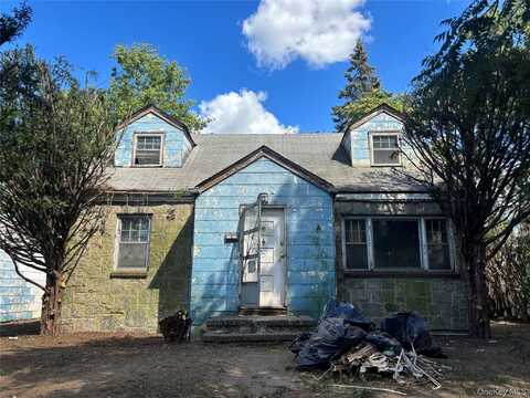 266 Covert Street, Westbury, NY 11590