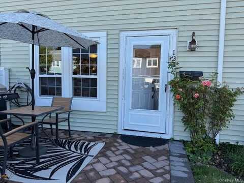 123 Whalers Cove, Babylon, NY 11702