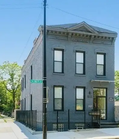 1001 W 16th Street, Chicago, IL 60608