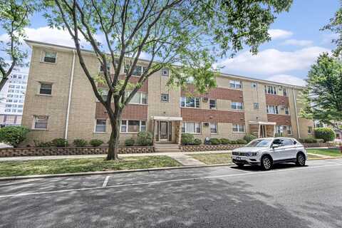32 Elgin Avenue, Forest Park, IL 60130