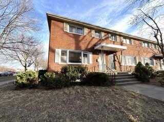 929 W North Avenue, Villa Park, IL 60181