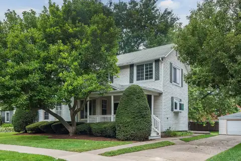 318 W Wing Street, Arlington Heights, IL 60005