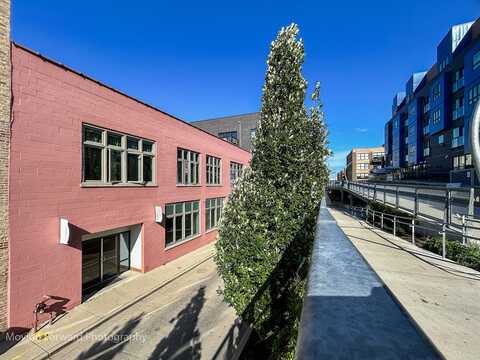 2418 W Bloomingdale Avenue, Chicago, IL 60647