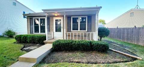 881 Manchester Course, Geneva, IL 60134