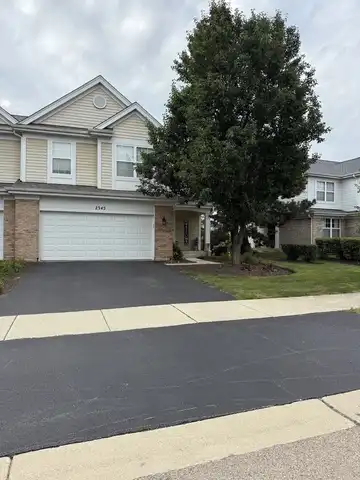 2345 Foxmoor Lane, Aurora, IL 60502