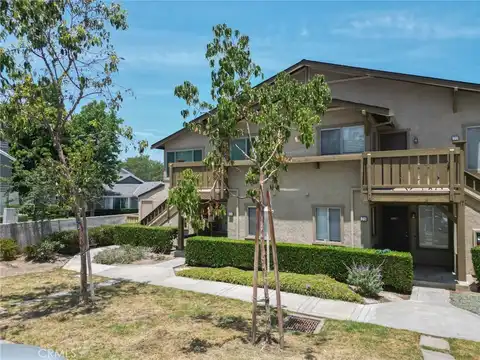 81 Rockwood, Irvine, CA 92614