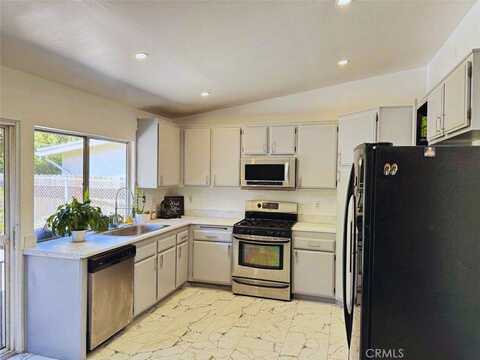 24389 La Glorita Circle, Newhall, CA 91321