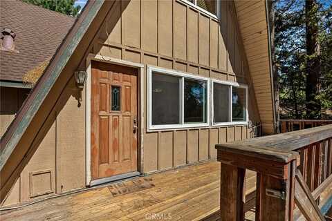 31140 Summit Drive, Running Springs, CA 92382