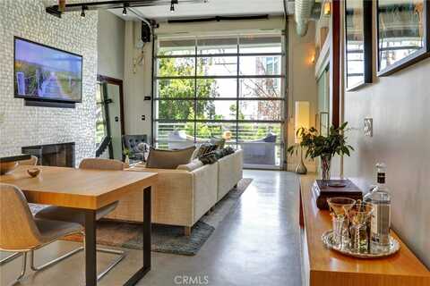 1152 N La Cienega Boulevard, West Hollywood, CA 90069