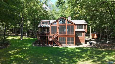 30 Bayfront Lane, Scottsboro, AL 35768
