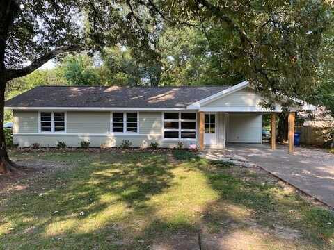 227 Bates St, Batesville, MS 38606